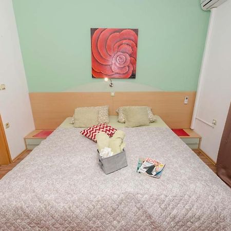 Apartman Precca Supetarska Draga Ngoại thất bức ảnh