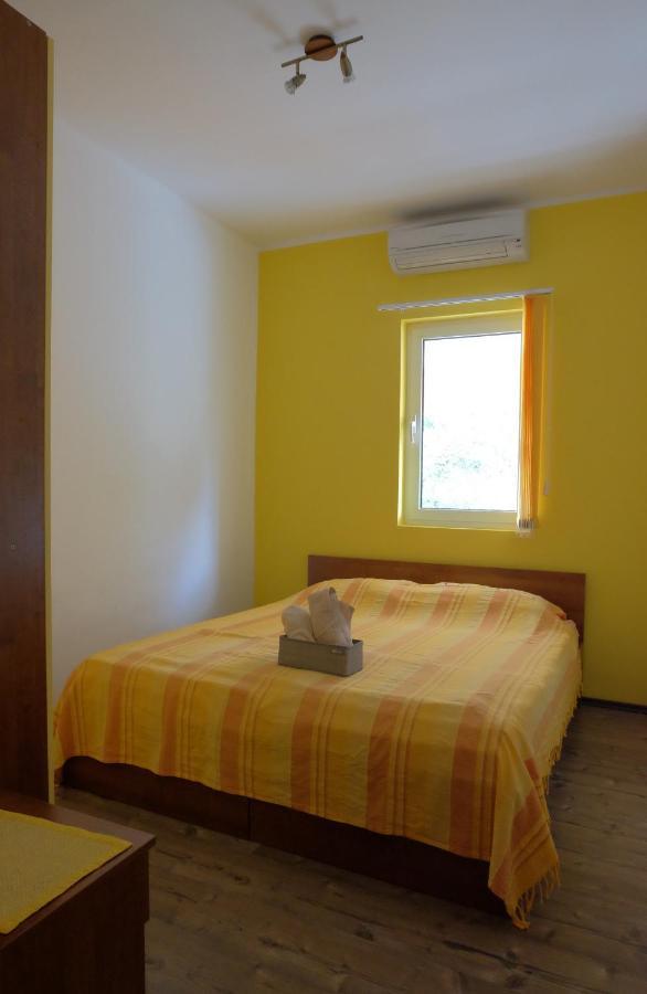 Apartman Precca Supetarska Draga Ngoại thất bức ảnh