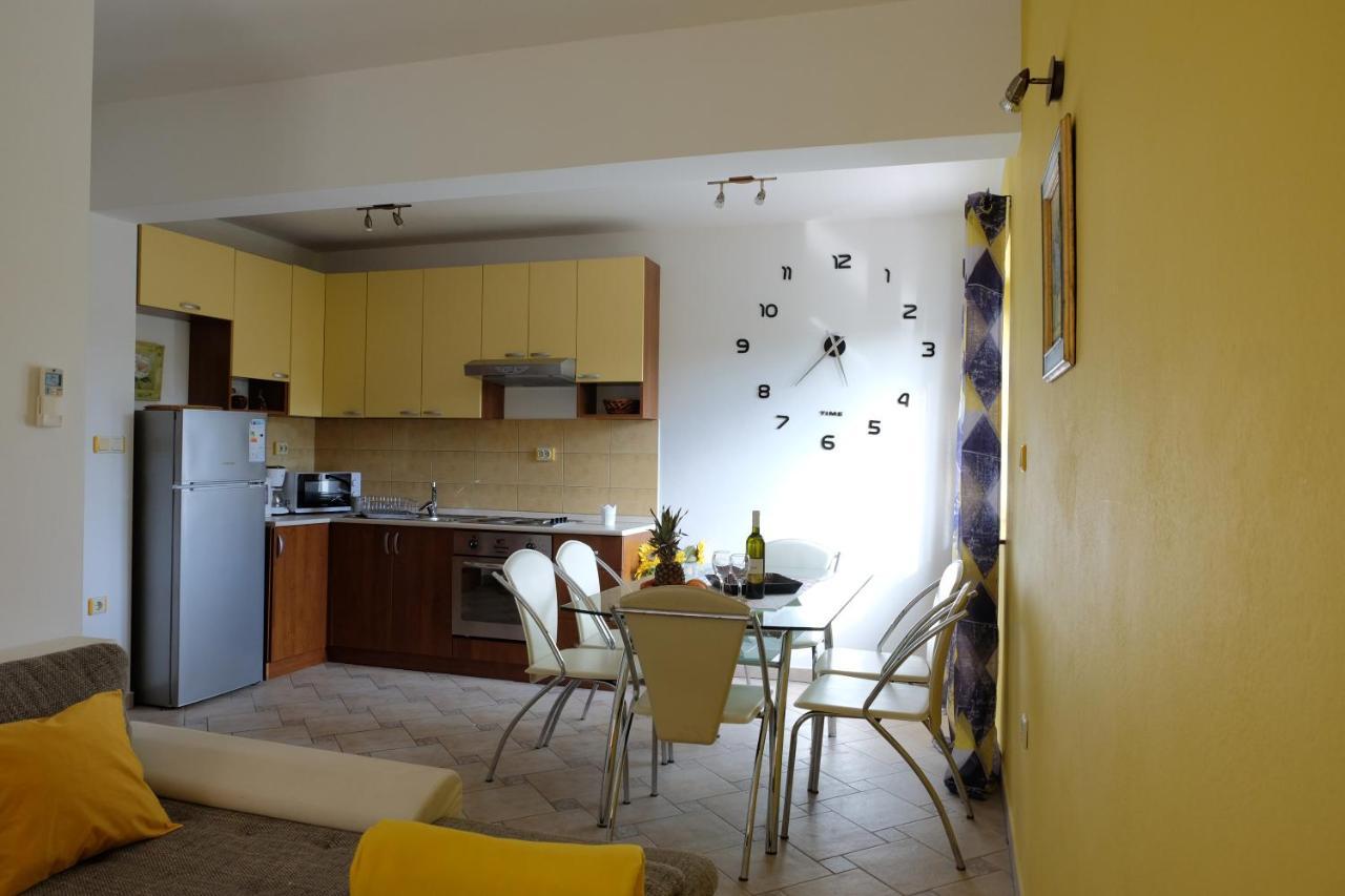 Apartman Precca Supetarska Draga Ngoại thất bức ảnh